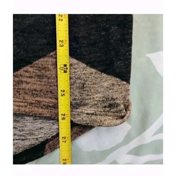 Chevron Patterned Women's Blouse - Black, Gray, Green - Picture 11 of 11